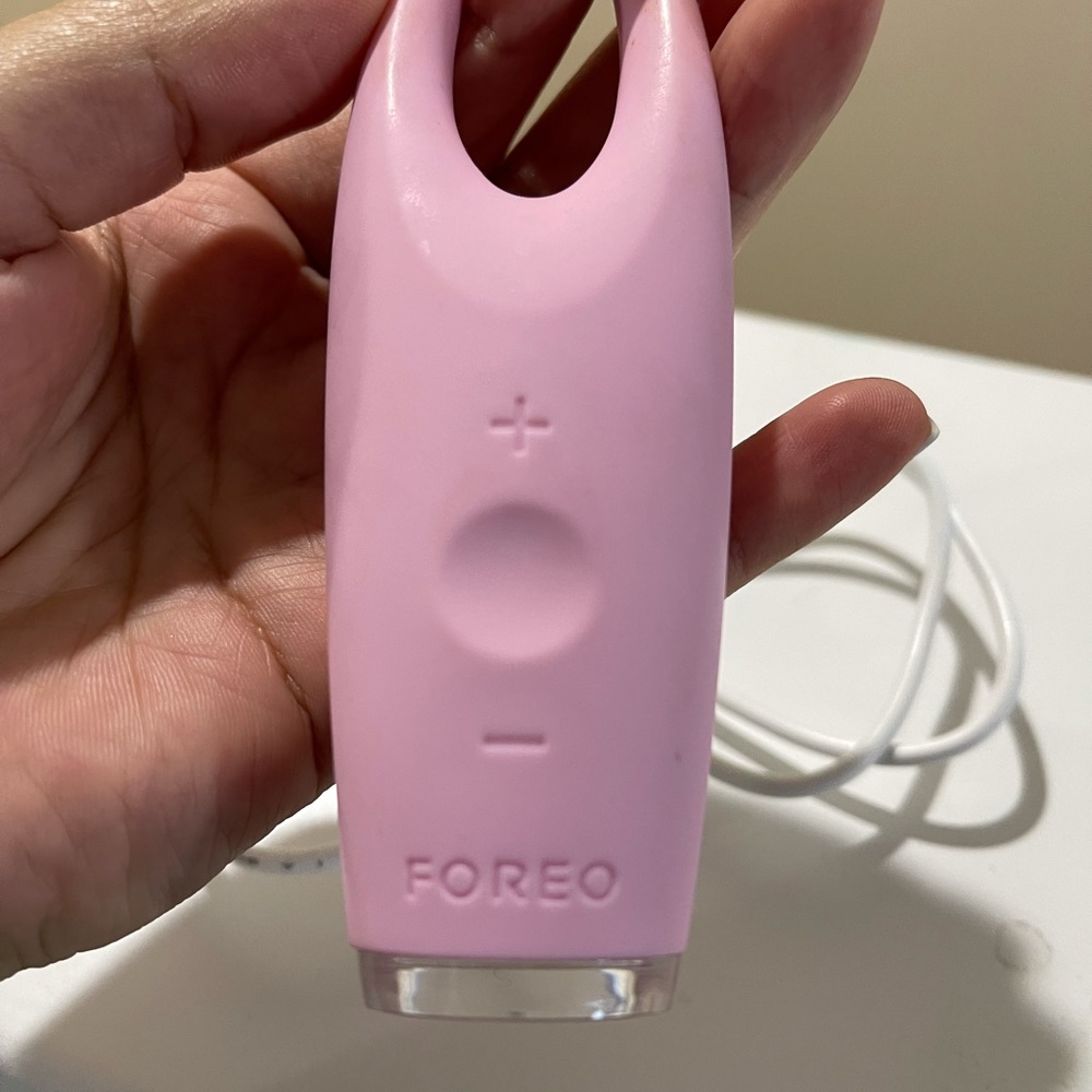 Foreo IRIS Illuminating Eye Massager